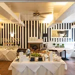 Restaurant Gruener Baum Und Altes Tor Ξενοδοχείο