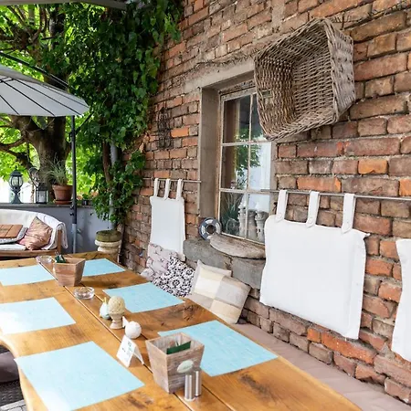 Restaurant Gruner Baum Und Altes Tor 3*