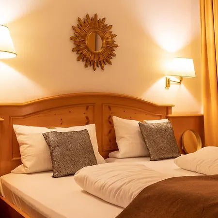 Restaurant Grüner Baum Und Altes Tor