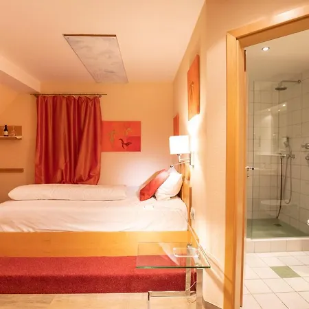 Hotel Restaurant Gruener Baum Und Altes Tor