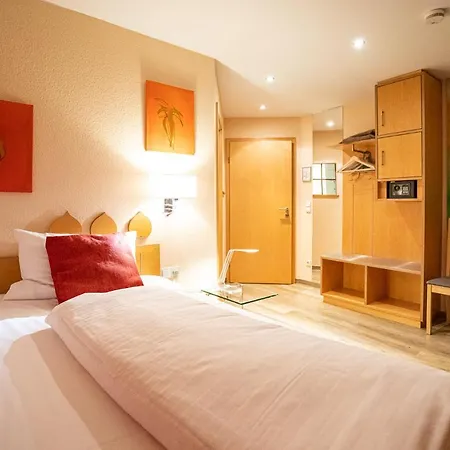 Hotel Restaurant Gruener Baum Und Altes Tor Bad Waldsee