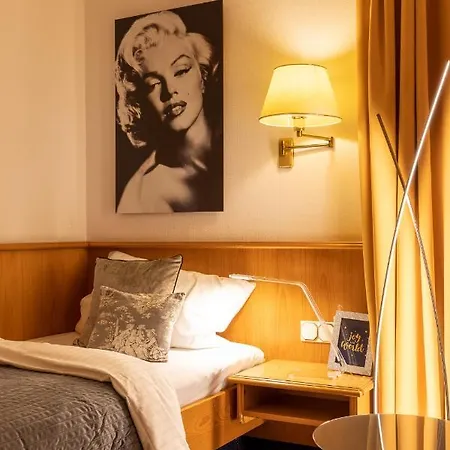 Restaurant Gruener Baum Und Altes Tor Hotel Bad Waldsee