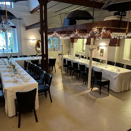 Otel Restaurant Gruner Baum Und Altes Tor Bad Waldsee