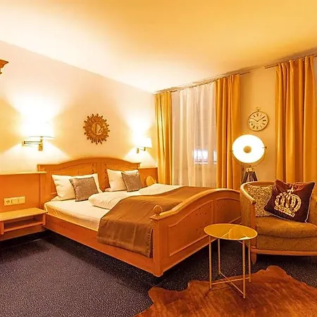 Hotel Restaurant Gruener Baum Und Altes Tor
