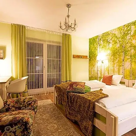 Restaurant Gruener Baum Und Altes Tor Hotel 3*