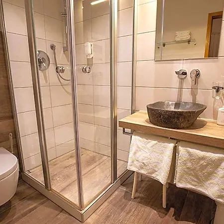 Restaurant Gruener Baum Und Altes Tor Hotel 3*