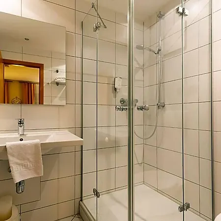 Restaurant Gruener Baum Und Altes Tor Hotel